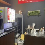 カムサ - ソフトドリンクはセルフです。