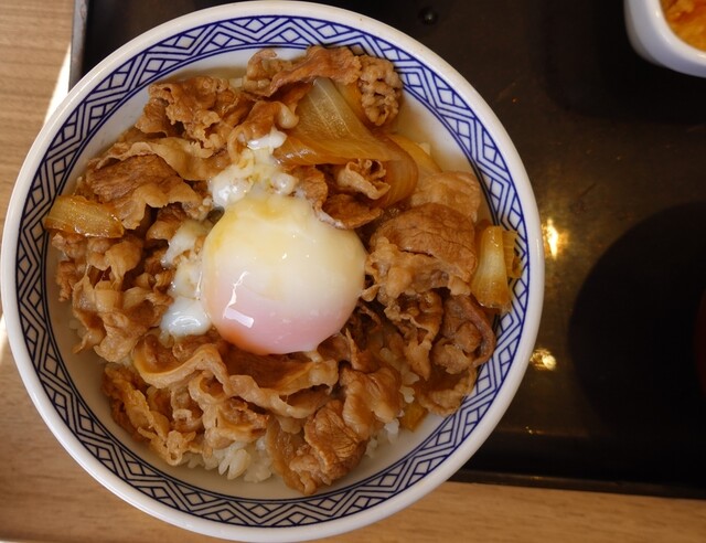 Amazon | [冷凍] 吉野家 牛丼 (新仕様120g×8袋セット) 牛丼の具