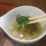 キッチン ブルー グローブ - 具沢山なスープ