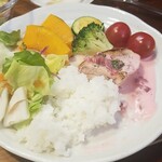 キッチン ブルー グローブ - ワンプレートにはお新香も添えて