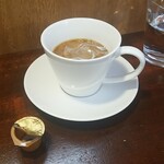 キッチン ブルー グローブ - 最後はホワイトコーヒーにします