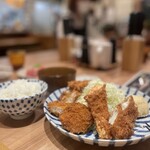 Tonkatsu Odayasu - ミックスフライ定食