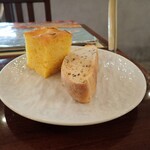魚介専門イタリアンバル NAVE - 自家製パン