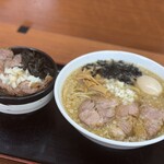 肉煮干中華そば 鈴木ラーメン店 - 