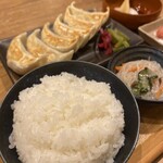 肉汁餃子のダンダダン - 