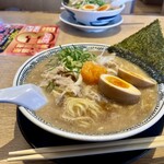 Marugen Ramen - 熟成醤油ラーメン 味玉肉そば