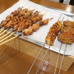 炙緑焼考庄 - 羊肉串６，烤面筋１，东北名物石蛋１