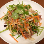 炙緑焼考庄 - 香菜肥羊（ラム肉とパクチー和え）※香菜多め
