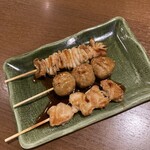 京王クラブ - 串盛り400円