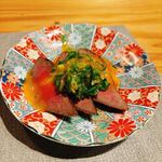 角打ち割烹 三才 - 牛ハツ低音調理