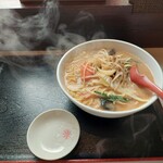 手作り鉄鍋餃子 双龍 - まず、味噌野菜ラーメン(大盛)がぁ…‥。