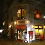 ドゥエ イタリアン - ラーメン屋とは思えない洒落た店構え♡