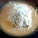 あじわい食堂 - 料理写真:あじわいラーメン(880円也) 相変わらずボリューミー‥