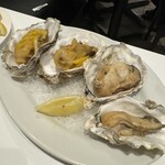 Emit Fish Bar Oyster And Grill - 