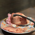 肉の頂 - 