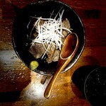 仙台牛たん 荒 - ゆでたん。 ラーメンにのってる厚切りのチャーシューが10枚程度の量。 つまみには十分な量です。