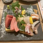 Sushi To Warayaki Isaribi - 