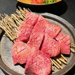 Sumibiyakiniku Pakupaku - 