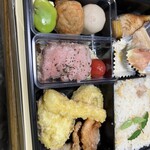 ひたち野いしざき - 煮物　里芋　そら豆　ローストビーフサラダ　天ぷら　鳥唐揚げ　牛蒡唐揚げ