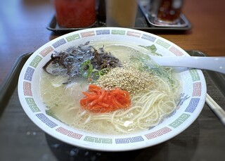 Hakata Ramen Hakataya - 生姜や胡麻を足すと、、華やかに。^^