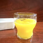 VERDURA - 饮料是“橙汁”。虽然量不多，但以这个价格能附上还是不错的。