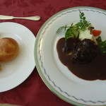 フレンチレストラン　雷鳥 - 牛ホホ肉の赤ワイン煮込み