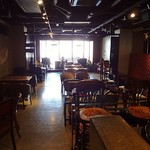 Pasta ＆ Cafe PASTA LA VISTA - アンティークな調度品に囲まれて落ち着ける雰囲気です