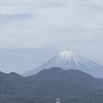 ゆで太郎 もつ次郎 - 道中の富士山（由比PA）
