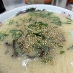 長浜ラーメン 一心亭 - ゴマ降るっしょ？