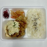 からあげ専門 千駄木屋 - たっぷり玉子のタルタル南蛮弁当（3個） ¥799