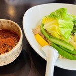 紅ズワイガニらぁ麺 まるはち屋 - 