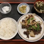 紅龍 - 牛肉の激辛炒め（920円）