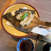 皆美館 - カレイの唐揚げ