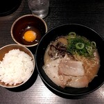 俺式 純 - 朝ラーメン740円＋サービス半ライス・生玉子