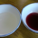 鴨亭 - 左・日本酒  右・赤ワイン
