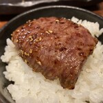 炭火焼ホルモン ぐう - 