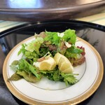 Jikka - 野菜サラダとグレープフルーツ