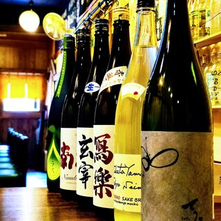 We offer sake from the Aizu region. Enjoy our carefully selected fine sake!