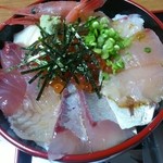 まつおか - 海鮮丼アップ