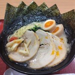 横浜家系ラーメン 吉岡家 - 