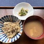 쿠라쇼우 - 筍御膳（筍ともろみの炊き込みご飯・筍汁）