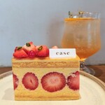 Patisserie ease - ■いちごとタヒチバニラのフレジェ
                ■自家製レモネードソーダ