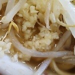 ラーメン二郎 - ●ニンニクはお約束(*^^)v