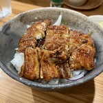 しんのすけ - うな丼(半身)