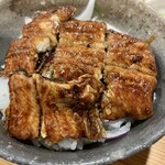しんのすけ - うな丼(半身)