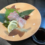 おいしい酒と料理 なかよし - 鯛のお造り