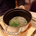 レストラン・モリエール - いか墨のリゾットが添えられます。