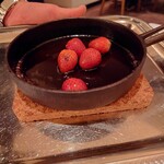 レストラン・モリエール - ソルベに添えられる焼きいちご