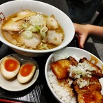 喜多方ラーメン 坂内   - 