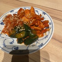 焼肉㐂舌 南船場 - キムチ盛り合わせ